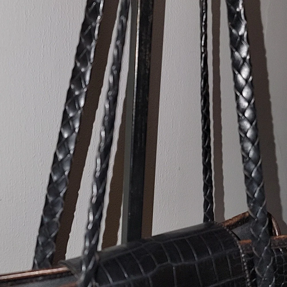 Brighton Brown Croc Leather Shoulder Bag - Picture 6 of 15